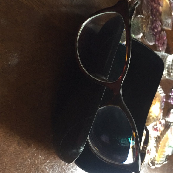 Chanel eyeglass frame - Picture 3 of 4